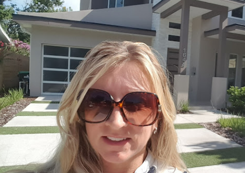 Graphically4U Eexclusive social media services.